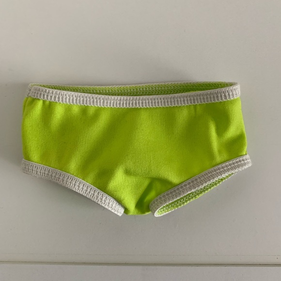 New American Girl Lea 18’ doll of year 2016 with book, messenger bag. - Picture 11 of 13